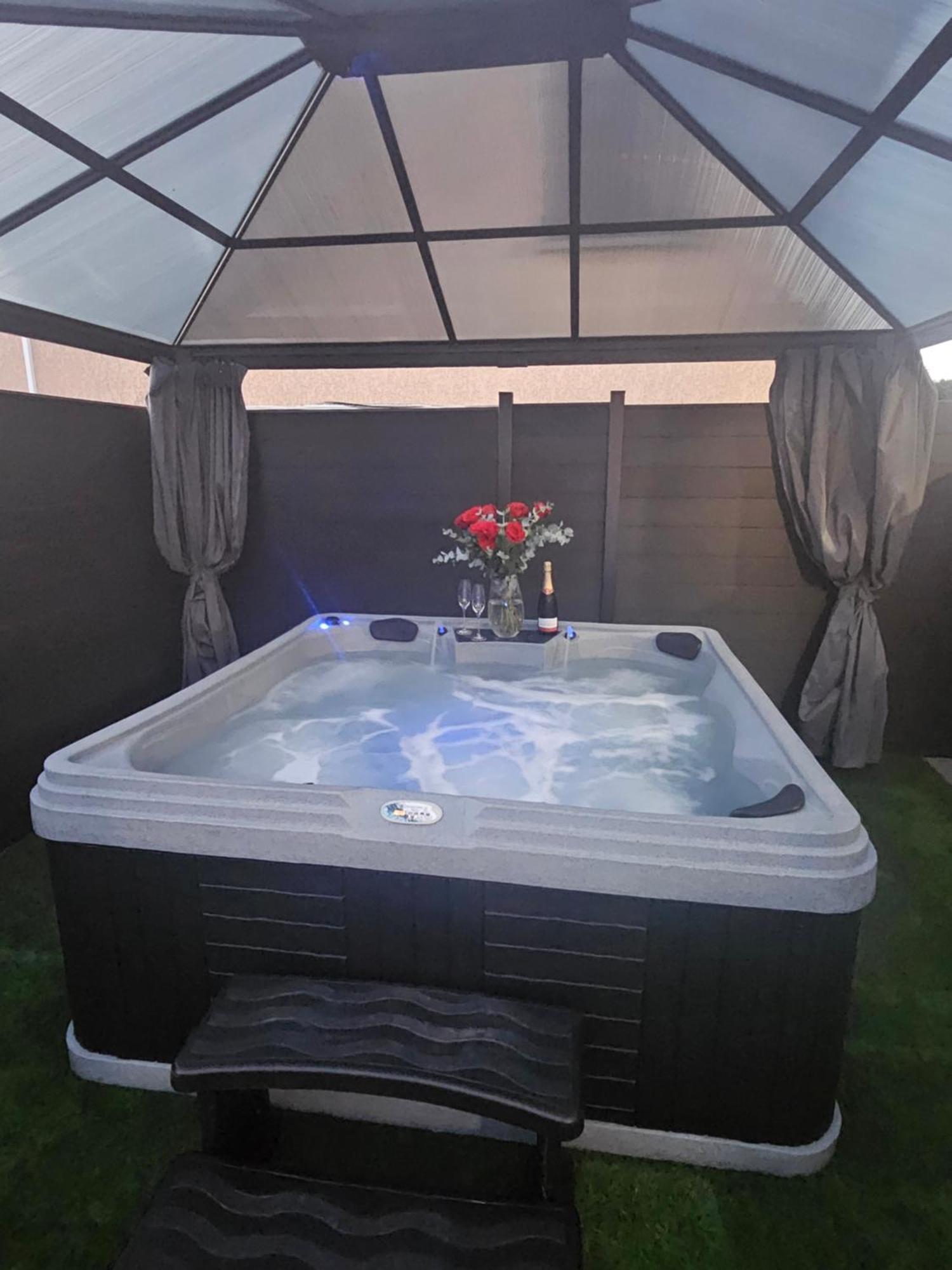 Hebergement Privee Jaccuzzi En Supplement Saint-Clair-du-Rhone Ngoại thất bức ảnh