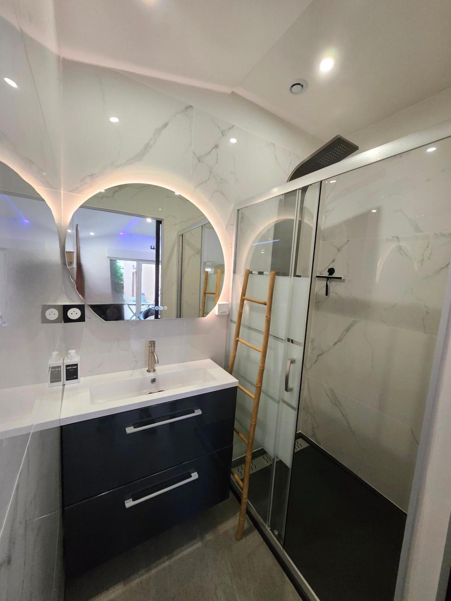 Hebergement Privee Jaccuzzi En Supplement Saint-Clair-du-Rhone Ngoại thất bức ảnh